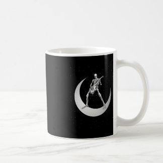 Rock and roll Skeleton spelar Guitar Sten vid Måne Kaffemugg