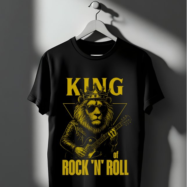 Rock N Roll-kung Lejon med krona och gitarr T Shirt (Skapare uppladdad)