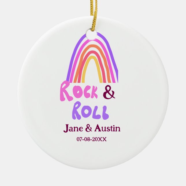 Rock & roll bröllop lägg till parnamn retro regnbå julgransprydnad keramik (Framsidan)