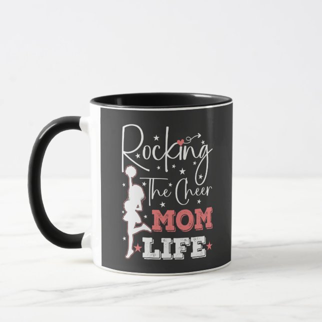 Rockar cheer-mammas livet Roligt för cheerleader R Mugg (Vänster)