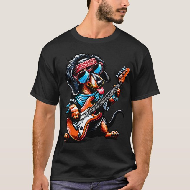 Rockhund spelar gitarr, rolig gitarrdachshund hund t shirt (Framsida)
