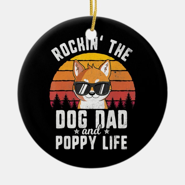 Rockin Pappa och Poppy Life Shiba Inu Gift Tee Julgransprydnad Keramik (Framsidan)