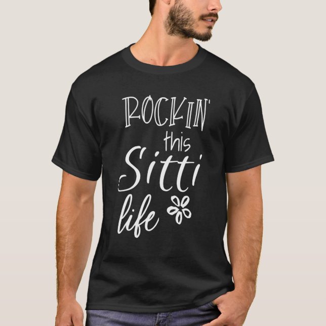 Rockin this Sitti Life Libanese Grandma T Shirt (Framsida)