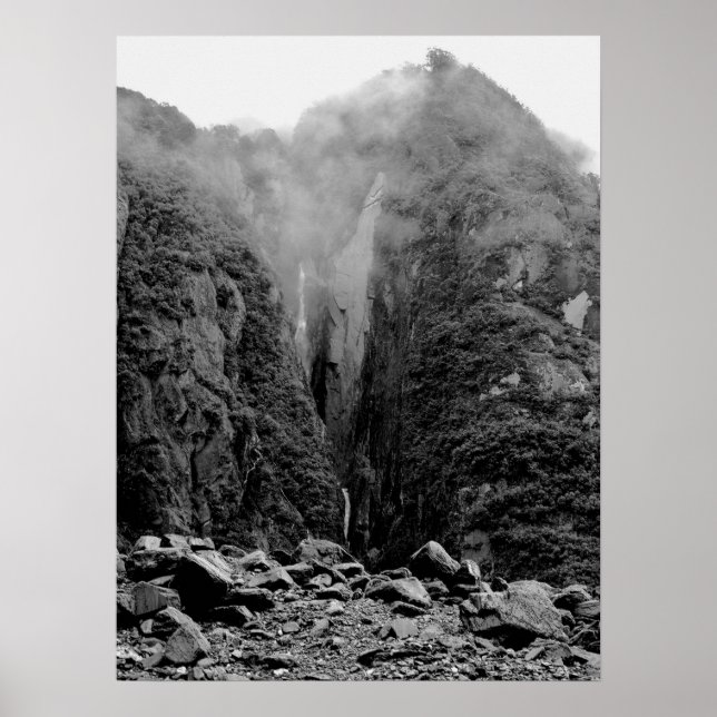 Rocky Cliffs vid Fox Glacier Poster (Framsidan)