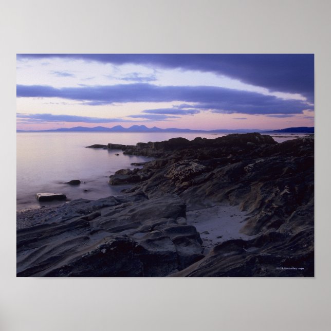 Rocky Kusten vid Sunset in Kintyre, Argyll, Skottl Poster (Framsidan)