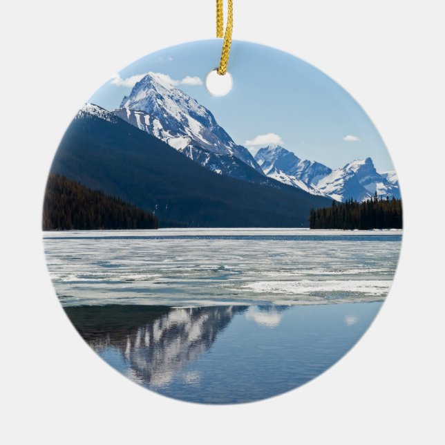 Rocky mountains som återspeglar Maligne sjö Julgransprydnad Keramik (Framsidan)