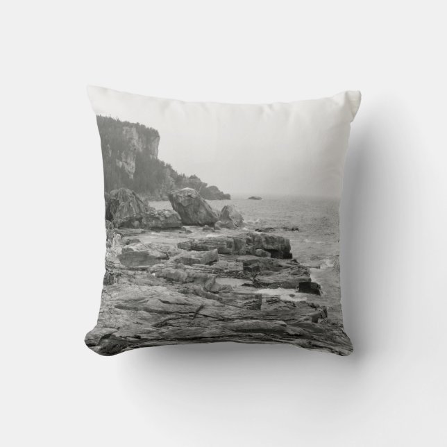 Rocky Shore Pillow Kudde (Framsida)