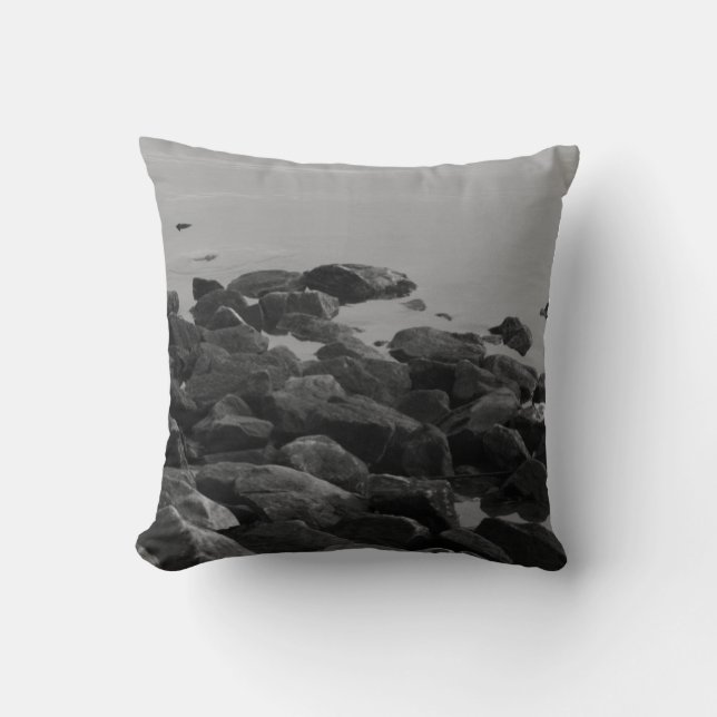 Rocky Shore Pillow Kudde (Framsida)