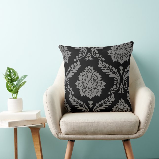 Rococo Damask Förskjutet Mönster Grått på Svart Kudde (Stol)