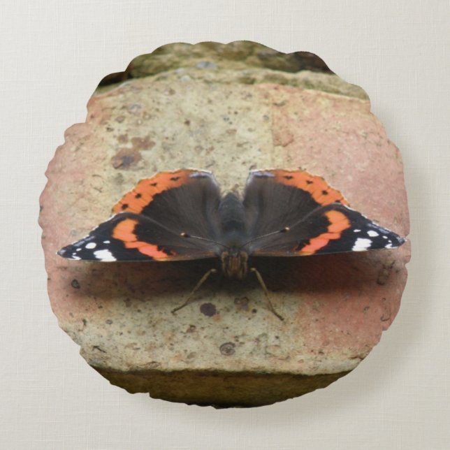 Röd amiral Butterfly Pillow Rund Kudde (Framsidan)