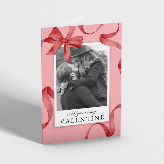 Röd Båge Foto Var Min Alla Hjärtans Dag Kort (Skapare uppladdad)