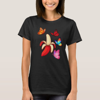 Röd banan omgiven av färgglada fjärilar t shirt