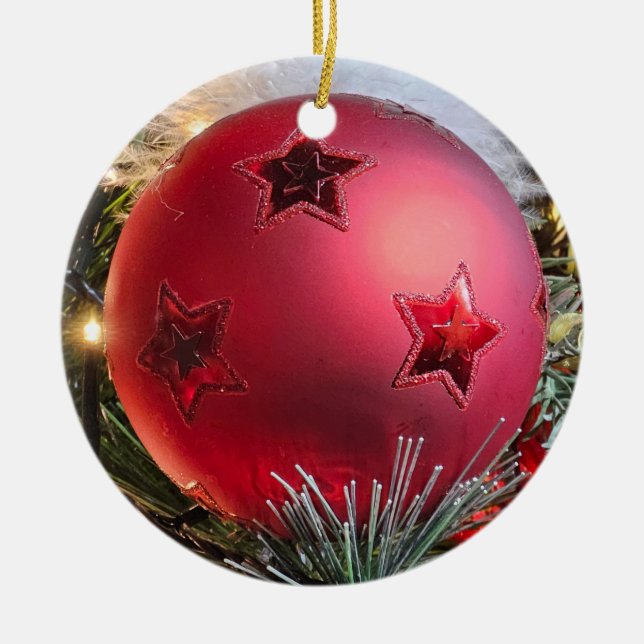 Röd bauble nära Julgran ornament (Framsidan)