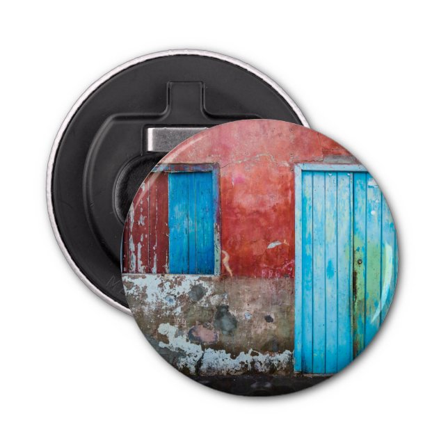 Röd, blå och grått vägg, dörr och fönster flasköppnare (Framsidan)