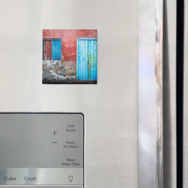 Röd, blå och grått vägg, dörr och fönster magnet (In Situ (Fridge))