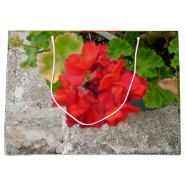 röd blomma kräpppapper