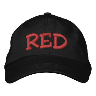 RÖD BRODERAD KEPS