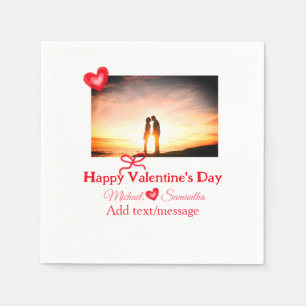 Röd bukvalentins dag lägg till bild namn hjärtat k pappersservett