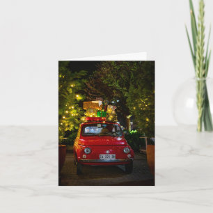 Röd Cinquecento Car dekorerad till jul Kort