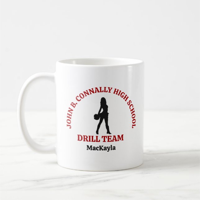 Röd dansare i high school drill team med personlig kaffemugg (Vänster)