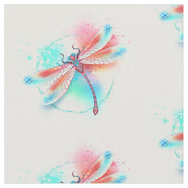 Röd dragonfly på vattenfärgsbakgrund tyg (Närbild)