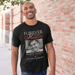 Röd För Evigt I Våra Hjärtan Minnes T-Shirt