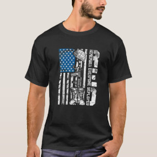 Röd fredag militär minns alla veteraner utplacerad t shirt