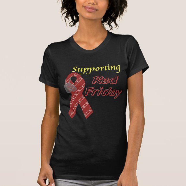 Röd fredag t-shirt (Framsida)
