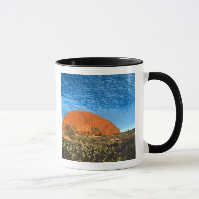 Röd glöd av den berömda Ayers Rock i Outback Mugg (Höger)