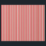 Röd Grönt och Vita Candy cane Mönster Anpassningsb Presentpapper<br><div class="desc">Anpassningsbarnas gåva som omsluter pappra rullar i färg i candy cane,  rött,  grönt och vitt. Underbar för party-dekoration.</div>