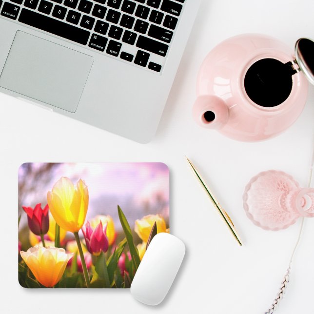 Röd, Gult och Rosa Tulips i Sol Musmatta (tulips mouse mat)