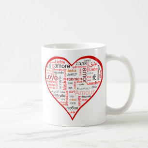 Röd hjärtafullt av kärlek i många språk kaffemugg