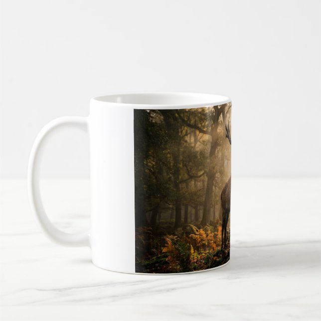 Röd hjort i skogen kaffemugg (Vänster)