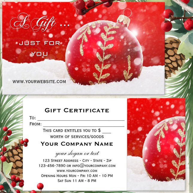 Röd julgranskula Gnistrande Snö Julpresentkort Rabattkort (A festive gift certificate featuring a red Christmas bauble with sparkling snow)