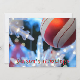 Röd julprydnad och vitt ljus julkort