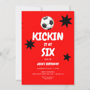 Röd Kickar på klockan sex Fotboll 6-års födelsedag Inbjudningar