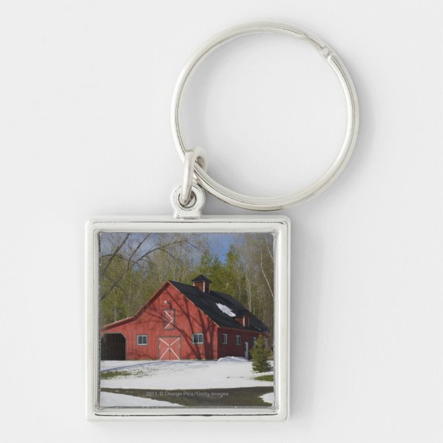Röd ladugård i vinter fyrkantig silverfärgad nyckelring (Framsidan)