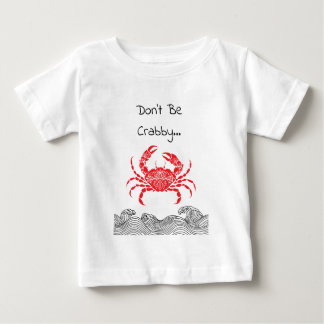 Röd Mandala-krabba och vågor T-shirt