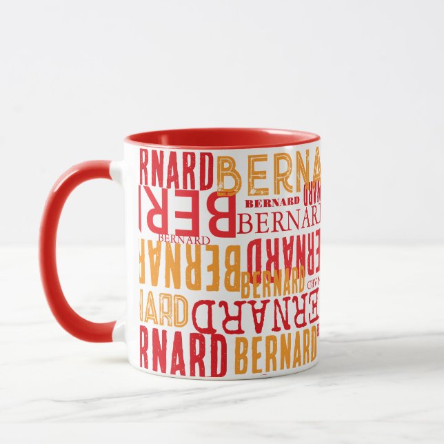 Röd mugg med cool typografi av namn  (Vänster)