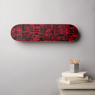 Röd Namn repeterad över hela svart Mini Skateboard Bräda 18,5 Cm