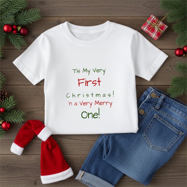 Röd och grön personlig jul för första barnet t shirt (Skapare uppladdad)