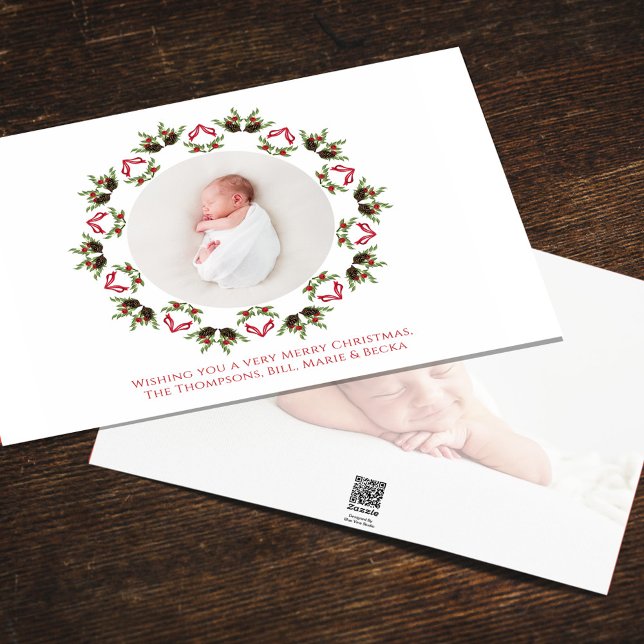 Röd och Grönt Jul Fotoandedräkt Julkort (Christmas holiday greenery and pine cones wreath mandala design two photo card. )