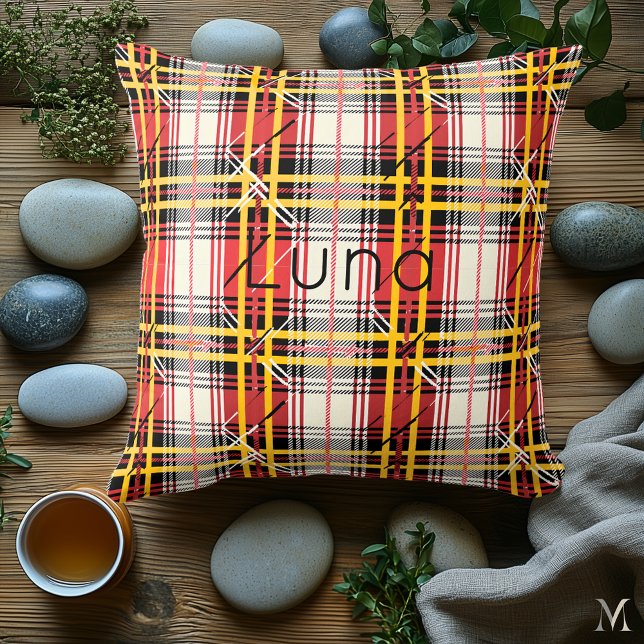 Röd och Gult Play | Anpassningsbar Vibrant Tartan  Kudde (Skapare uppladdad)