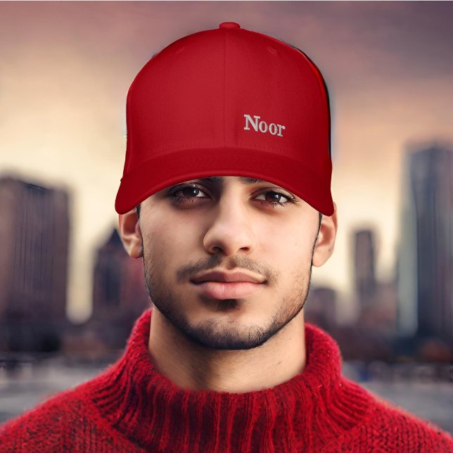 röd och lätt grått-personlig broderad keps (Skapare uppladdad)