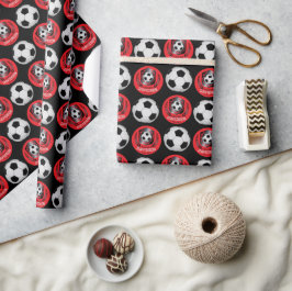 Röd och svart fotboll för sportiga män och pojkar presentpapper