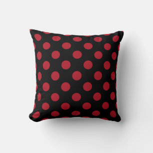Röd och svart polka dots kudde