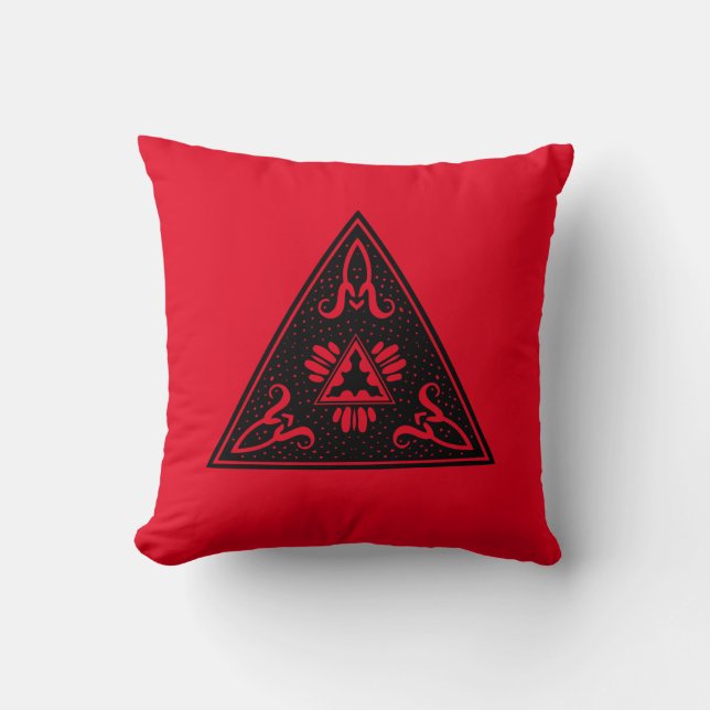 Röd och svart tribal pyramid! kudde (Framsida)