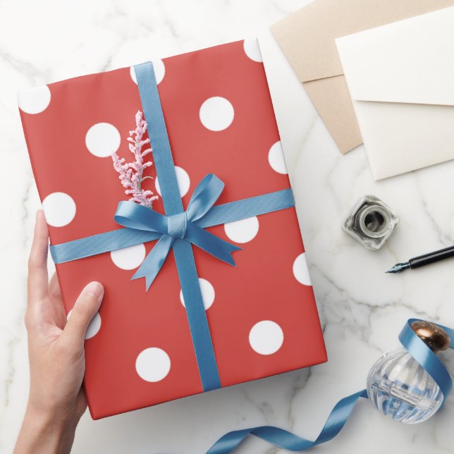 Röd och vit prickig mönster presentpapper (Gifting)
