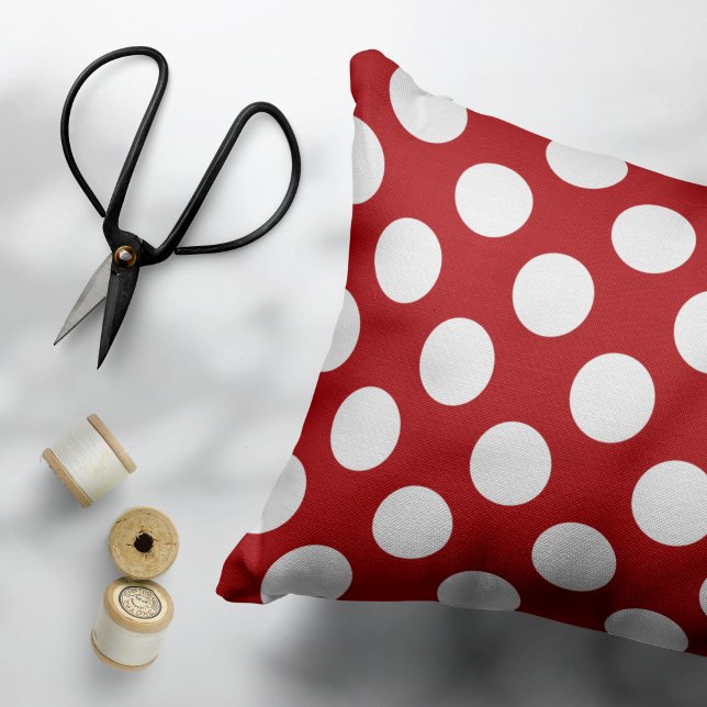 Röd Polka dots, Polka Dot Mönster, Dit, Dit, Docka Prydnadskudde (Skapare uppladdad)