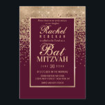 Röd ros Guld Glitter Konfetti FotoBat mitzvah Inbjudningar<br><div class="desc">Denna formella Bat mitzvah fotoinbjudan inspireras av den moderna paletten och trendiget färg som är utrustad med chic och glamorös designstruktur. Det är elegant och söt visningar för tryckt glatt guld-gradient konetti med en guld-gräns till ram, på ovanpå en enkel burgundröd bakgrund. Det inkluderar även gästen för hederets fotografi som...</div>
